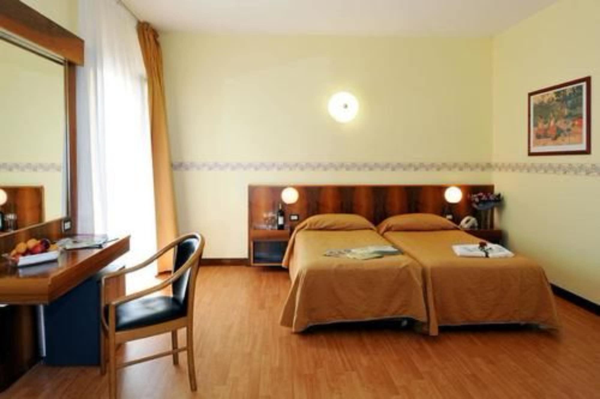 סן זנו די מונטניה Park Hotel Jolanda מראה חיצוני תמונה