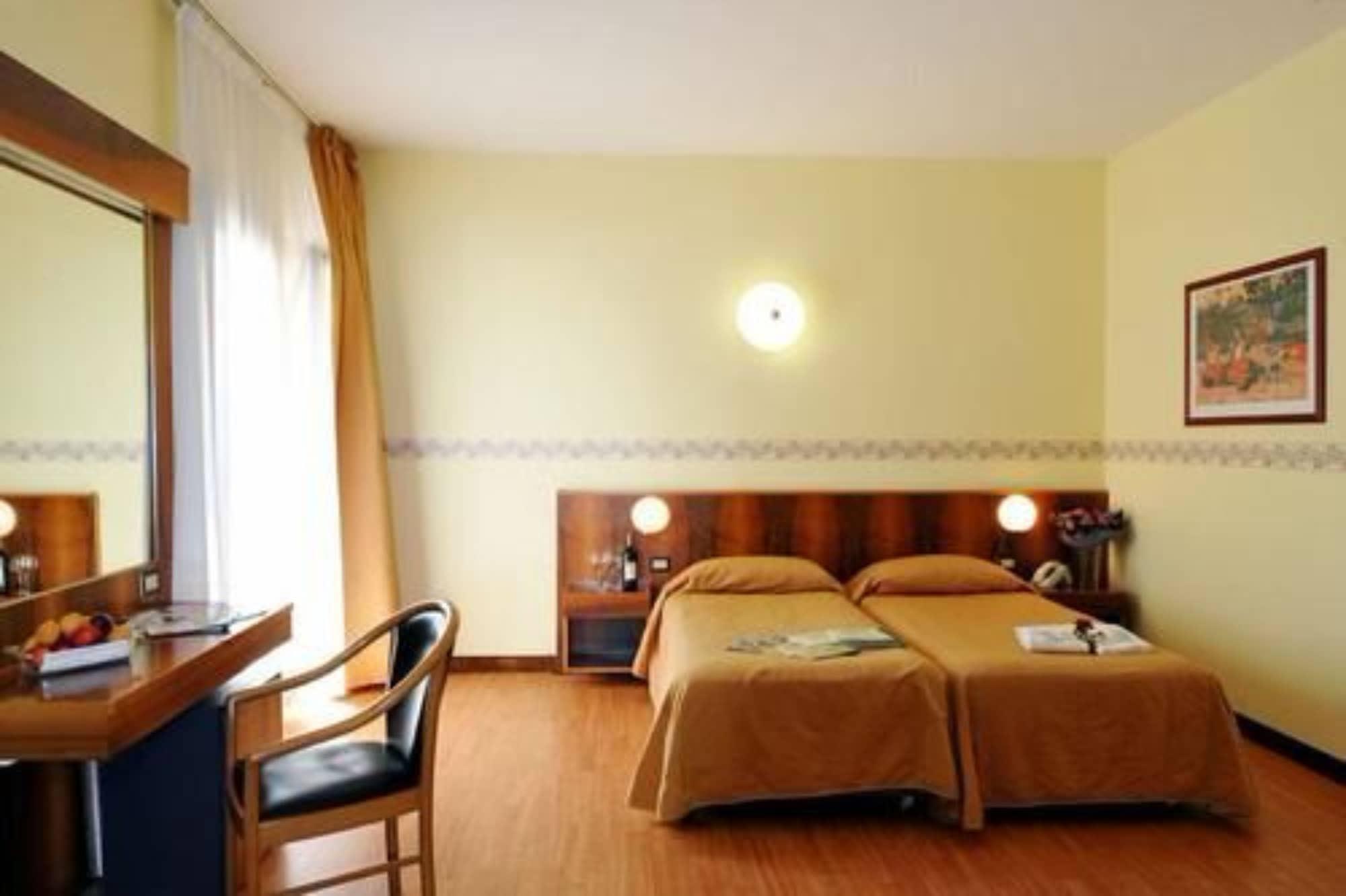 סן זנו די מונטניה Park Hotel Jolanda מראה חיצוני תמונה