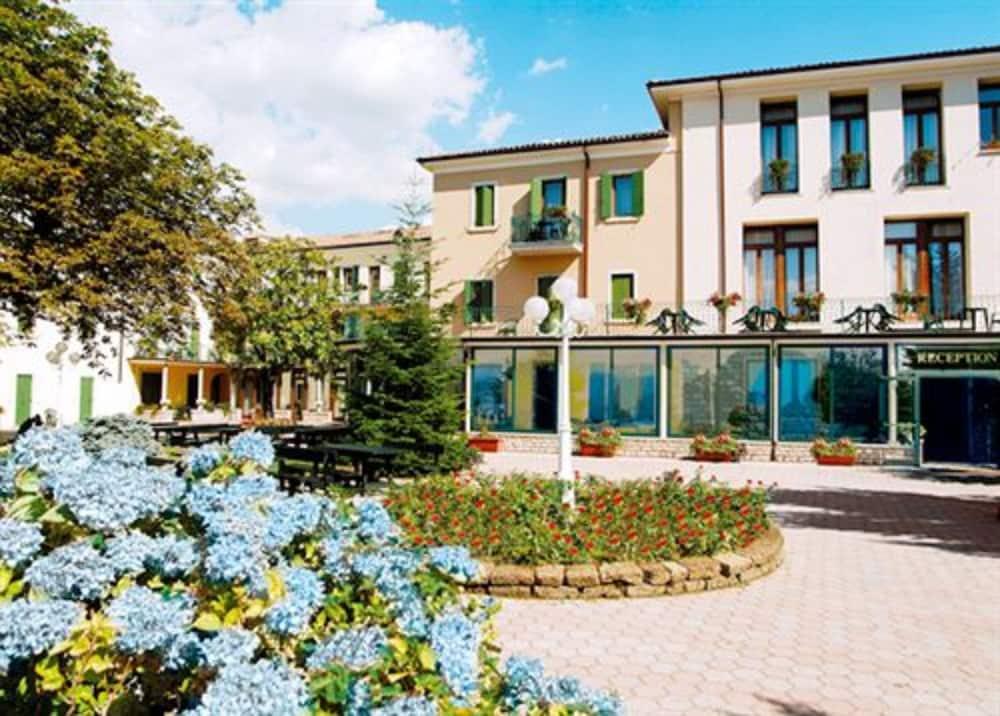 סן זנו די מונטניה Park Hotel Jolanda מראה חיצוני תמונה