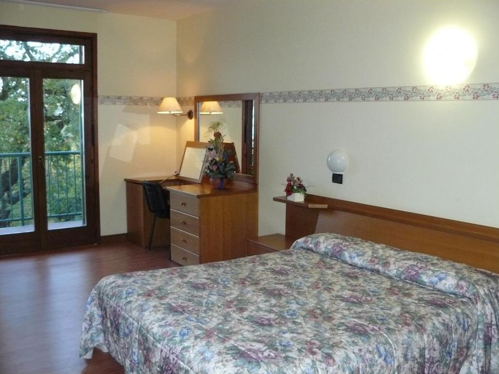 סן זנו די מונטניה Park Hotel Jolanda מראה חיצוני תמונה