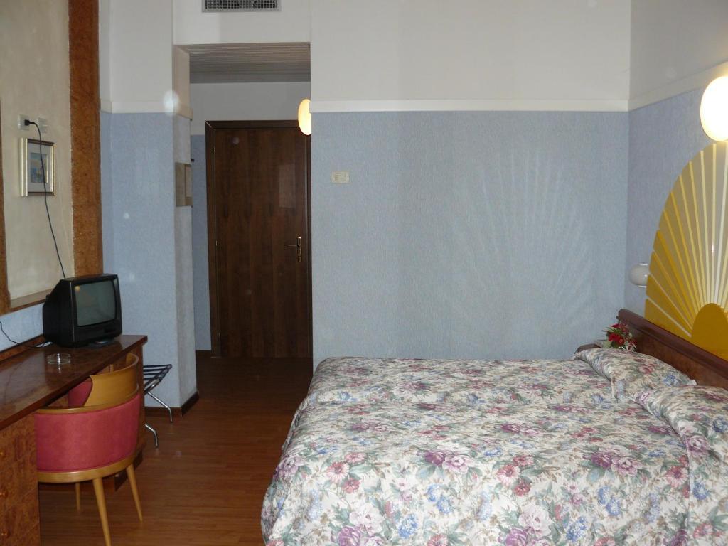 סן זנו די מונטניה Park Hotel Jolanda חדר תמונה